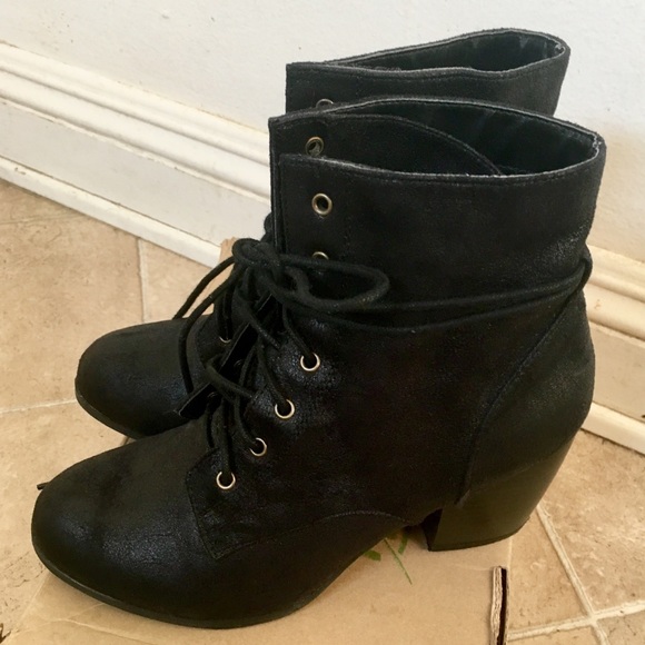 SOLD ❌ | Charlotte Russe | Black Ankle Boots - Picture 4 of 7